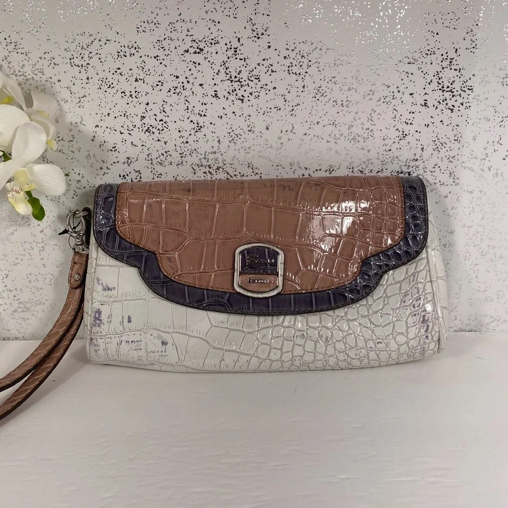 Guess Brown & Off White Reptile Pattern Wristlet - Picture 2 of 8